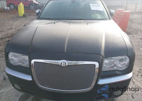 2007 Chrysler 300C z USA, uszkodzony, nr VIN 2C3LA63H57H869427